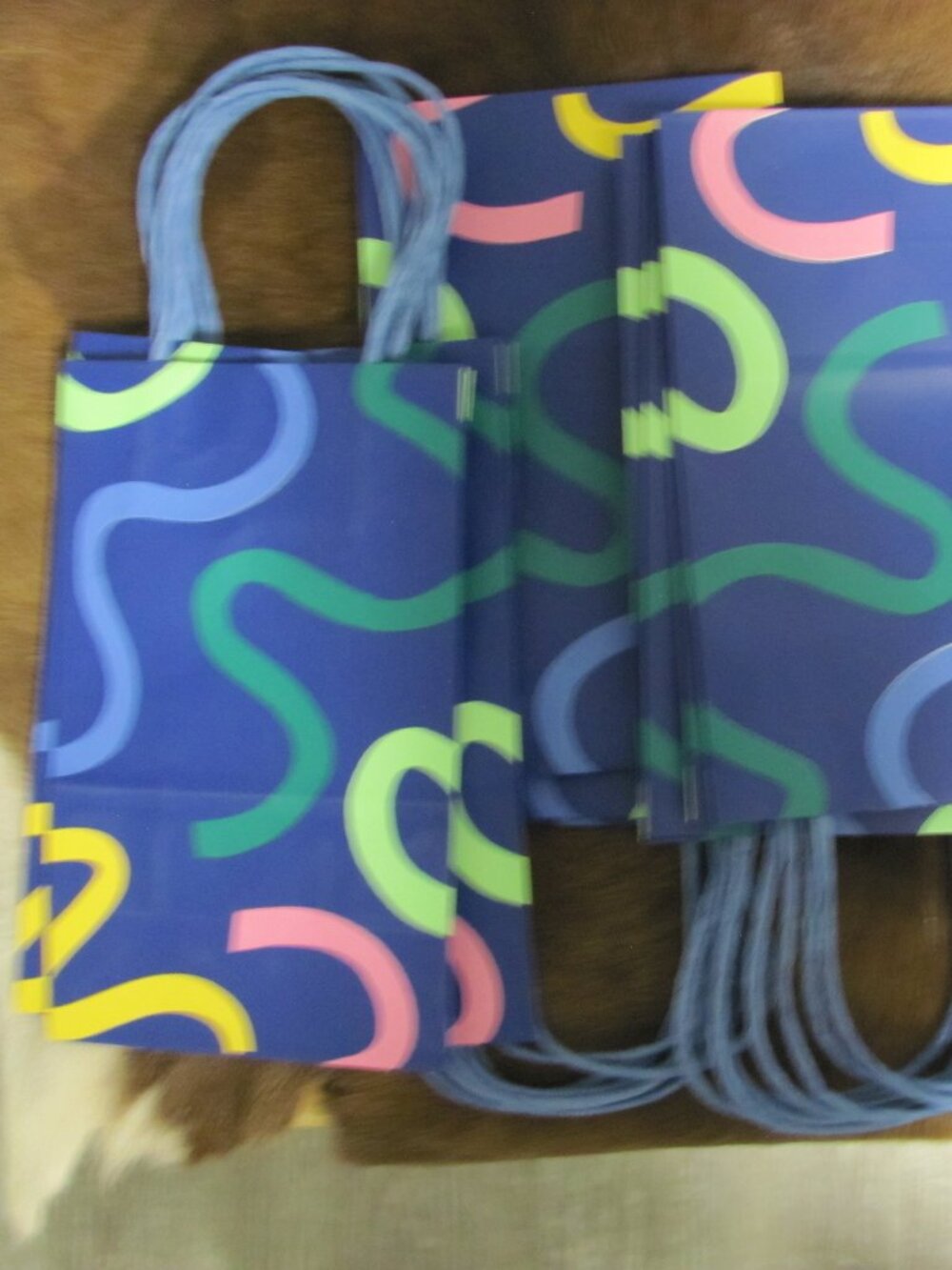 GIFT BAGS SET OF 12 NIP